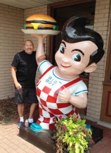 Road tripper Dennis Stouse couldn't resist a photo with a Midwest icon.